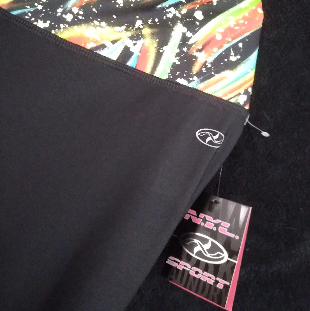 Womens NWT XXL Exercise Mid Leg Pants